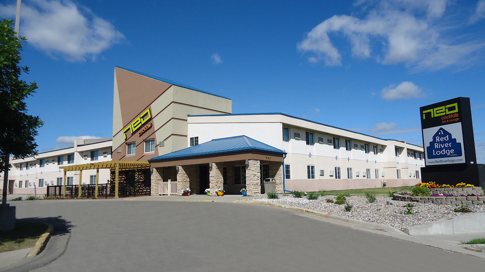 Red River Inn & Suites Fargo Extérieur photo