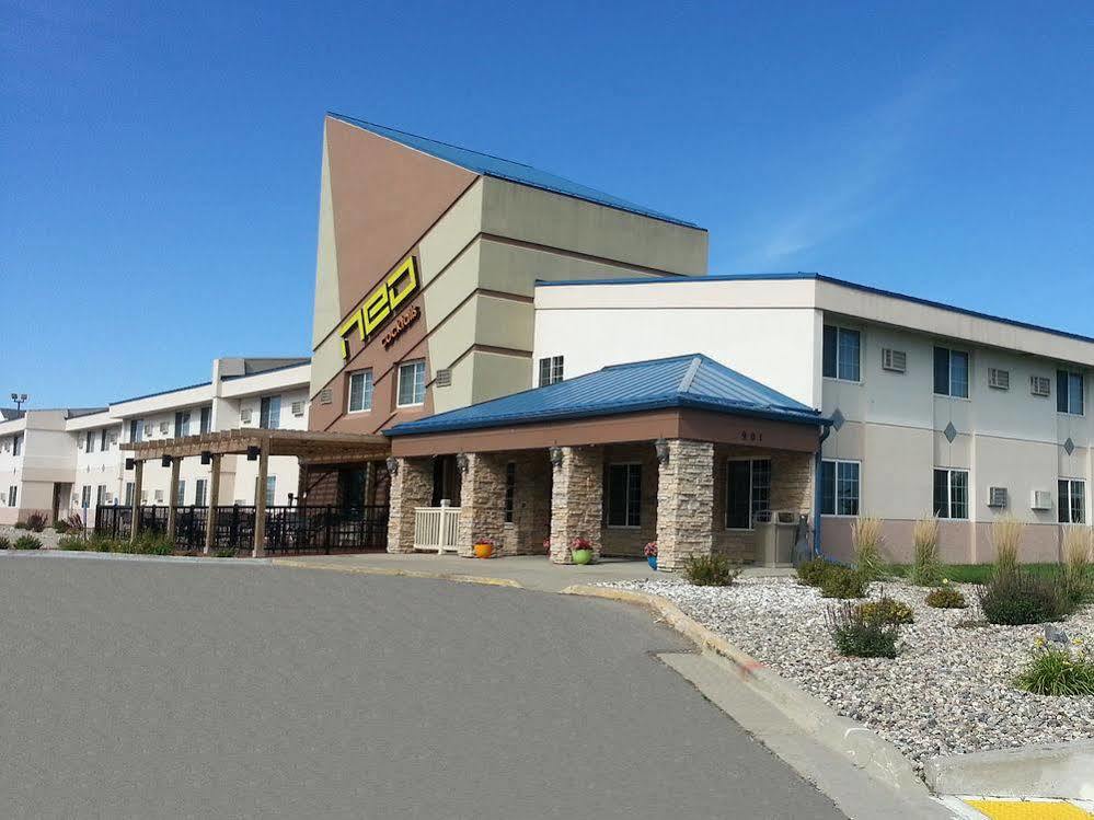 Red River Inn & Suites Fargo Extérieur photo