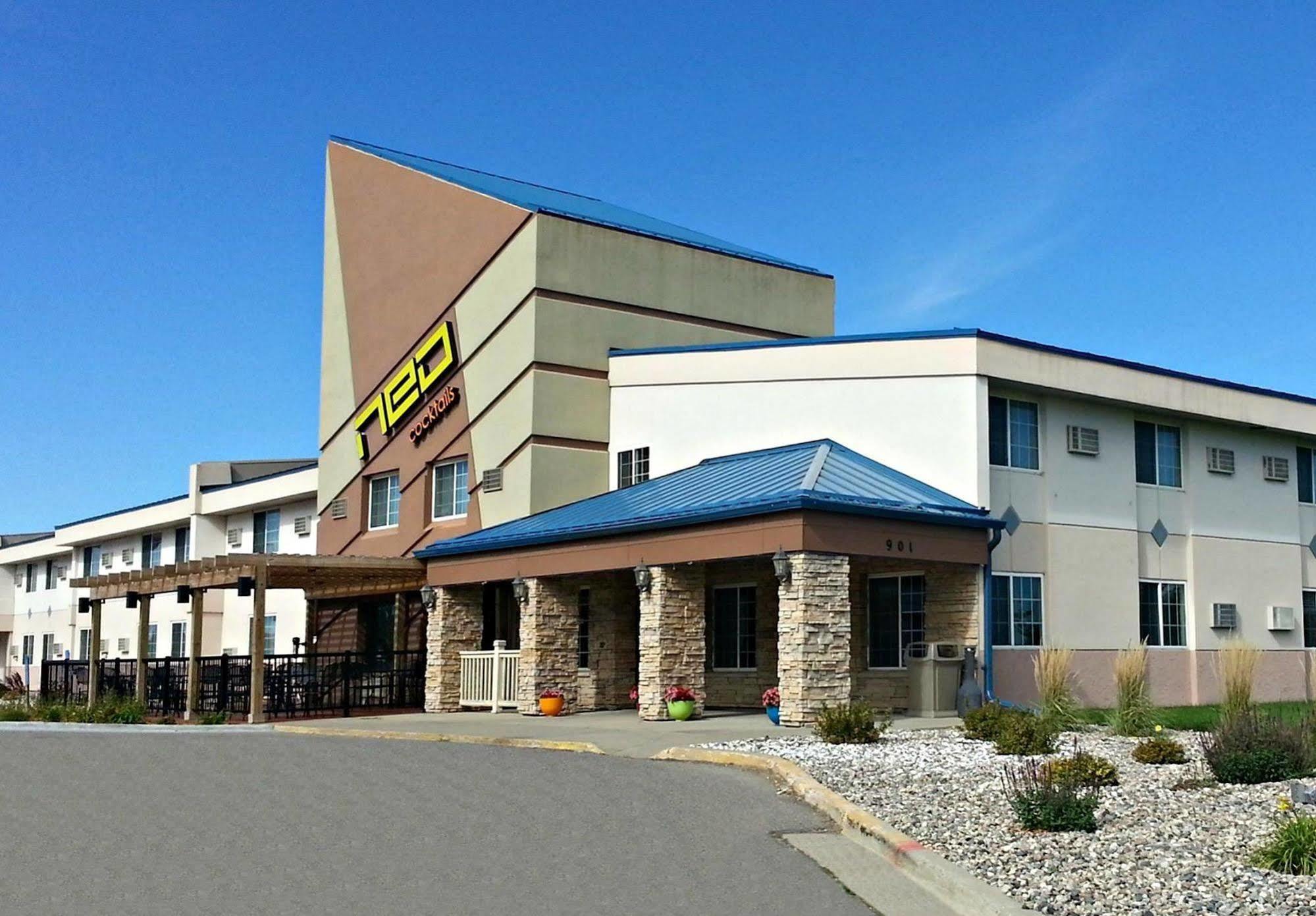 Red River Inn & Suites Fargo Extérieur photo