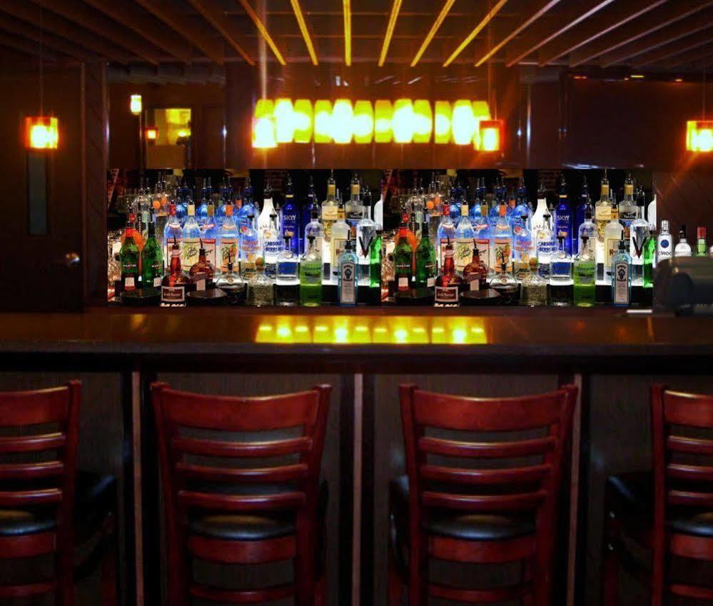 Red River Inn & Suites Fargo Extérieur photo